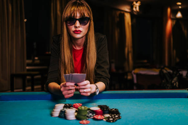 Live dealer at Andar Bahar table